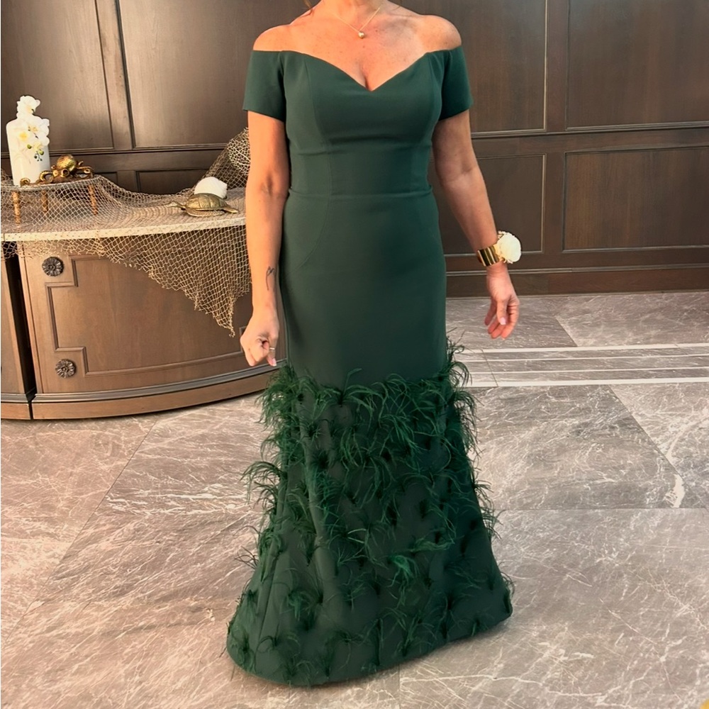 Elegant Green Off-Shoulder Dress